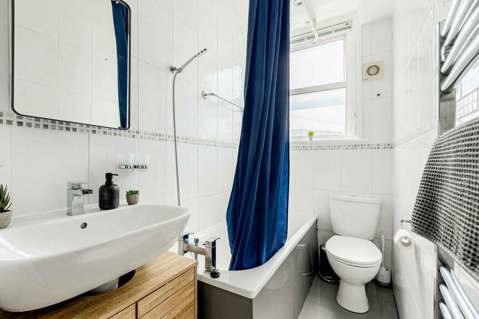 Bright 2Br Flat, Forest Gate, East Лондон Екстериор снимка