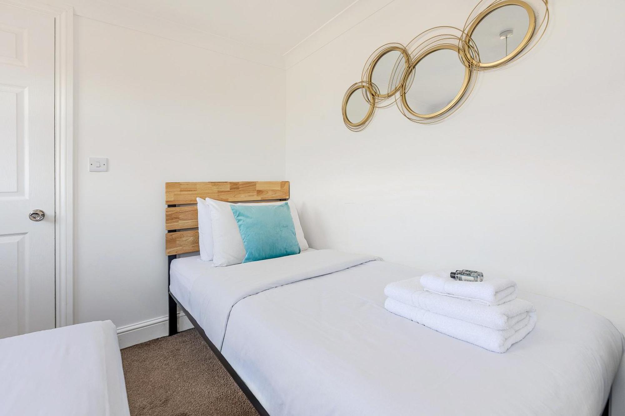 Bright 2Br Flat, Forest Gate, East Лондон Екстериор снимка